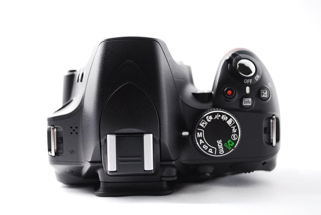 ショット数4224回✨Nikon D3200✨デジタル一眼レフ✨付属品多数