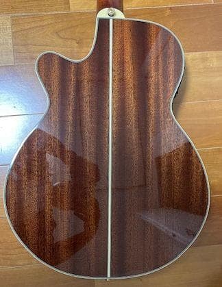 初心者も エレキ奏者も弾きやすい薄胴エレアコ タカミネTSP138C TB