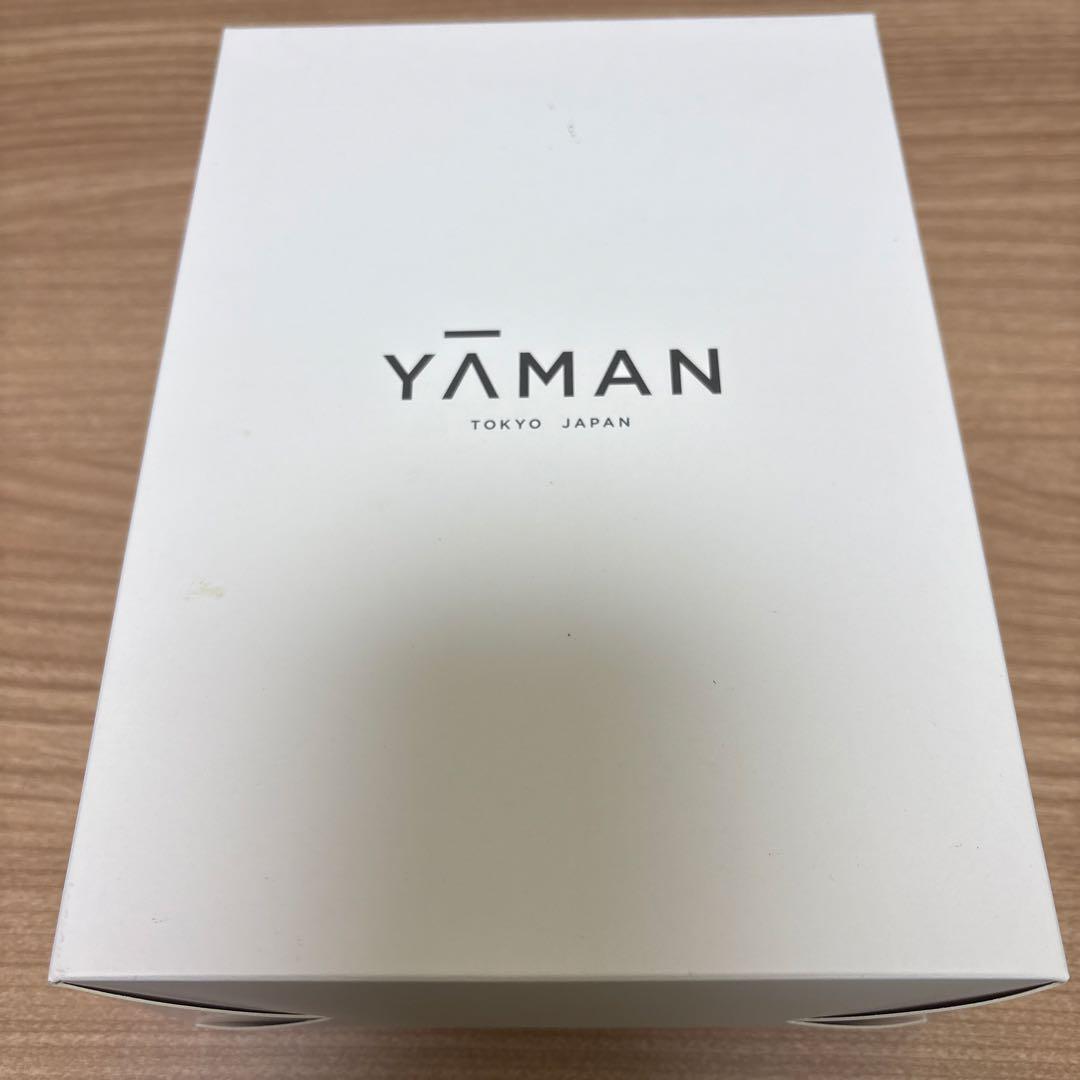 【残２★未開封】持ち運びラクラク♪ 小さくてもパワフルな美容ローラー！