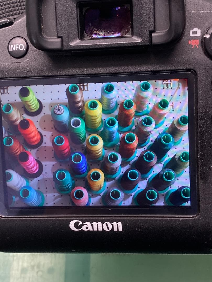 Canon EOS 6D キャノン シャッター回数 22352 !! - メルカリ