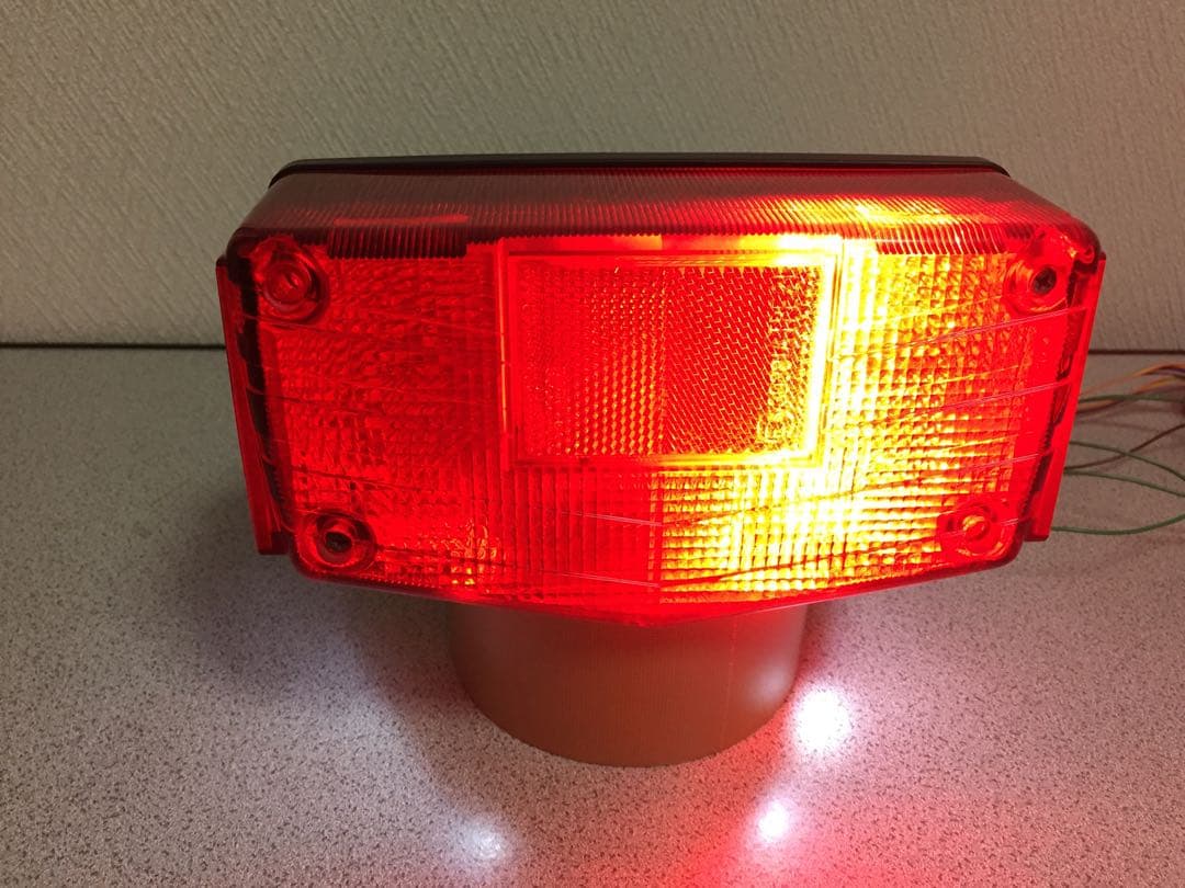 速達GSX 250E 400E ザリ流星 テール ランプ LED 流れる Yahoo!オークション - GSX400E GSX250E ザリ 流れるようなテールランプ