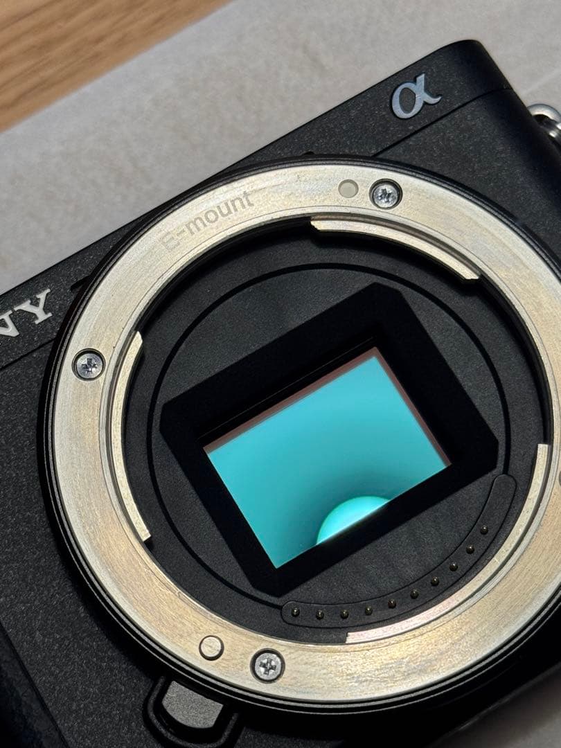 SONY α6400 ダブルズームレンズキット 美品 シャッター8284回 - メルカリ