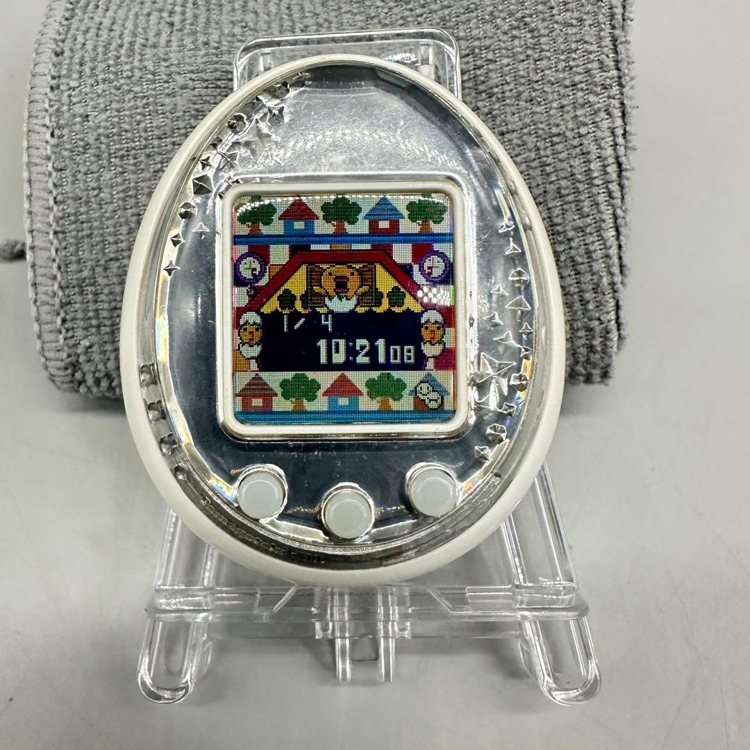 たまごっちiDL たまごっち　ホワイト　本体のみ バンダイ 商品・サービスサイト | Tamagotchi iD L ホワイト | 商品情報