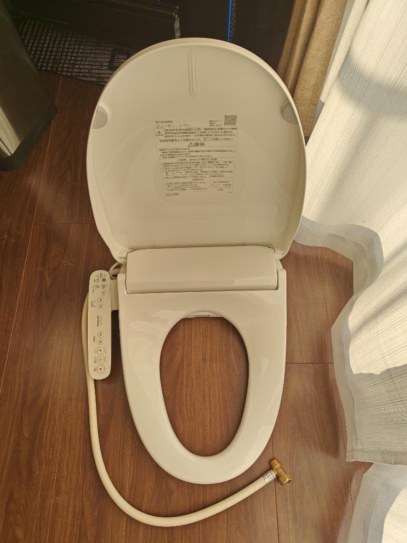 Panasonic 温水洗浄便座 DL-PRTK20-WS - メルカリ