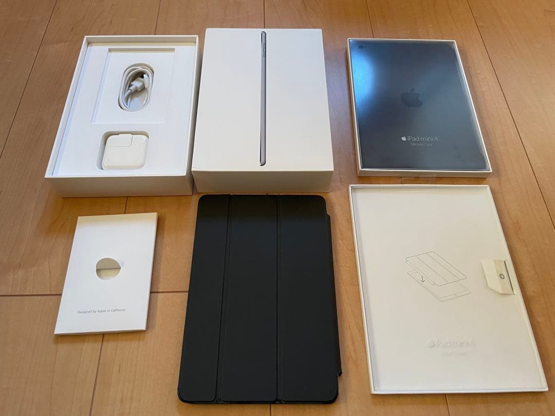iPad mini4 32GB WIFI、箱、充電器、ケーブル、純正カバー黒付iPad
