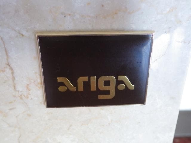 34 綺麗 アリガ グレイス Ⅱ型 ガラスショーケース 100V大理石 引取