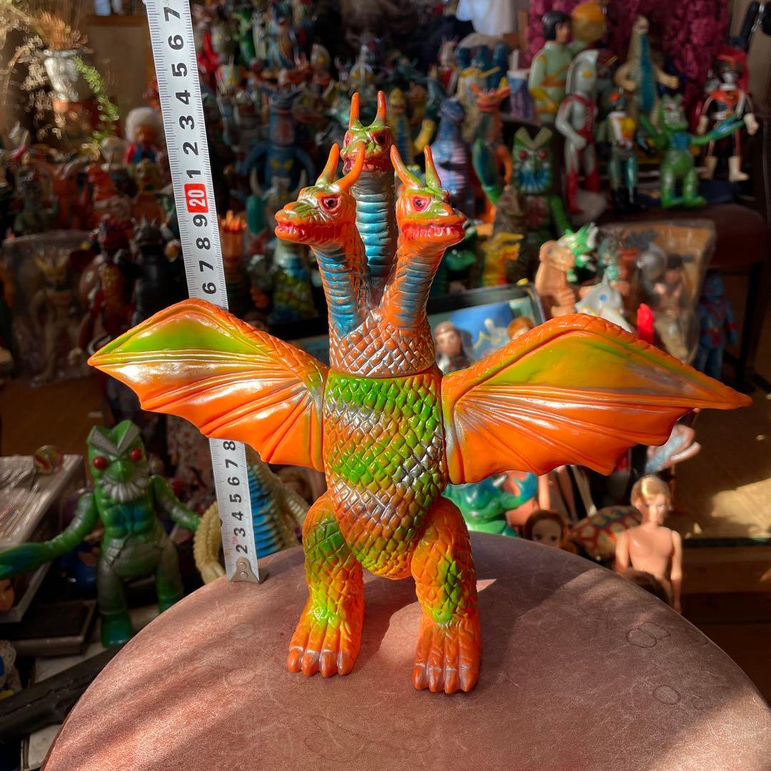 極美品　当時物　キングギドラ スタンダードサイズ　ブルマーク(1969発売) Amazon.co.jp: ブルマァク キングギドラ ソフビ スタンダードサイズ