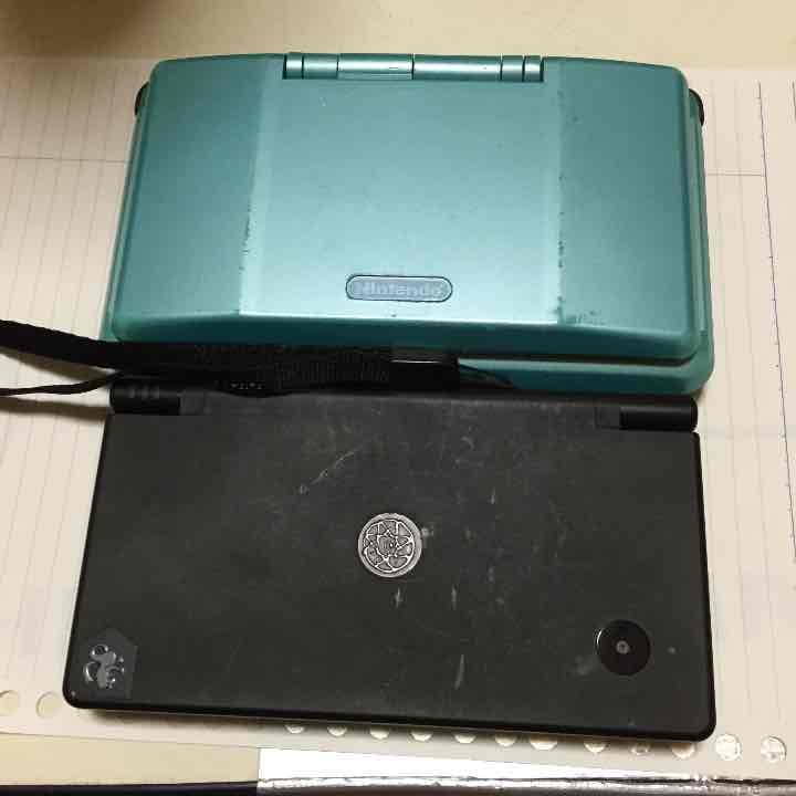 DSi＋DS 8594 Nintendo ニンテンドー DS 初代 プラチナシルバー ジャンク品