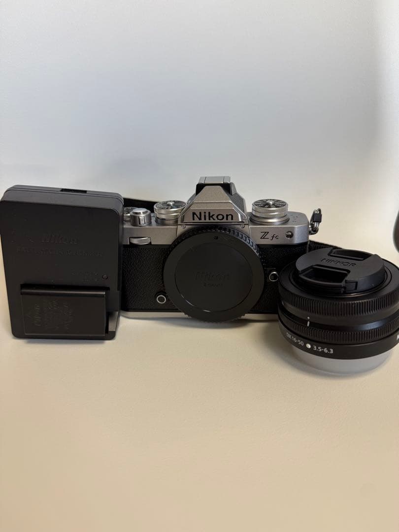 【値下げ延長】Nikon Z fc ミラーレスカメラ 本体レンズ付き Nikon（ニコン） ミラーレスカメラ Z fc｜Zfc ブラック｜[通販