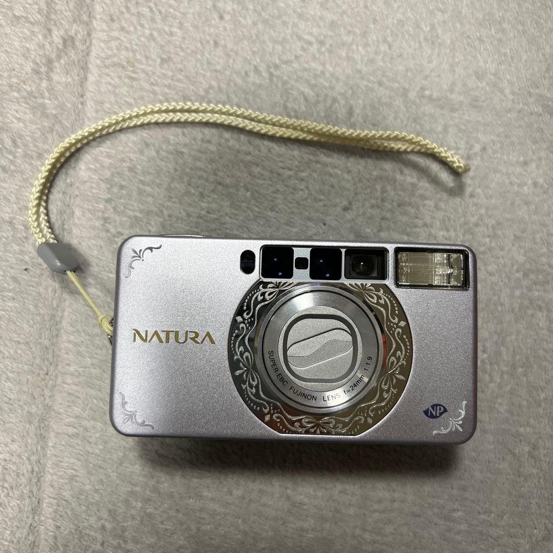 FUJIFILM NATURA S コンパクトフィルムカメラ 感じたままを、感じたままに写すフィルムコンパクトカメラ｜富士