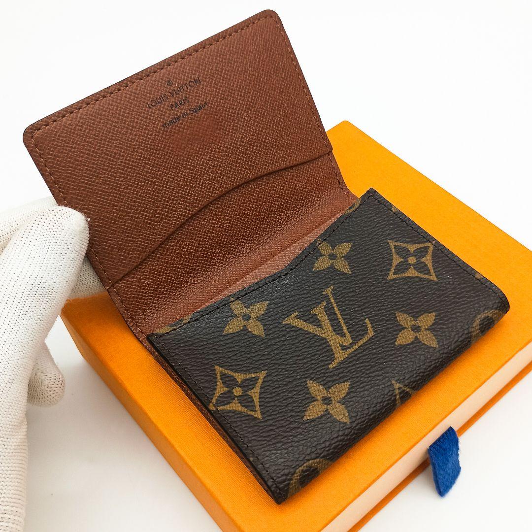 【美品SS】ルイヴィトン　カルトドゥヴィジット　モノグラム　名刺入れ LOUIS VUITTON（ルイ・ヴィトン） M81880 ポルトカルトロミー カード