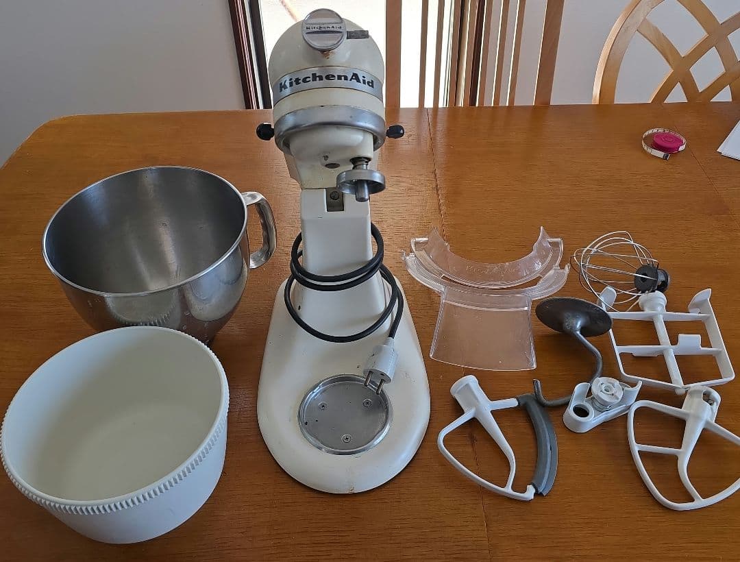 Kitchen Aid Artisan 5KSM150 ミキサー　海外品 KitchenAid（キッチンエイド） ミキサー KSM150ER ボディカラー