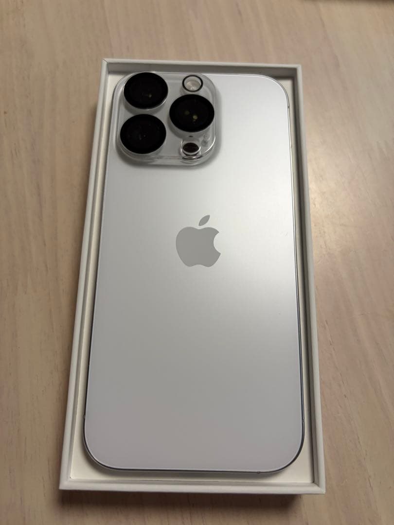 iPhone16pro 256GB ホワイトチタニウム 画面ジャンク - メルカリ