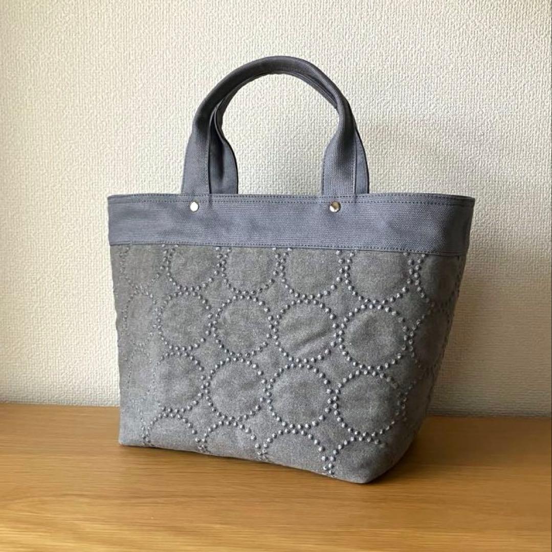 トートバッグ　dopタンバリン グレー Mサイズ ミナペルホネン dop タンバリン グレー 機能的 トートバッグ