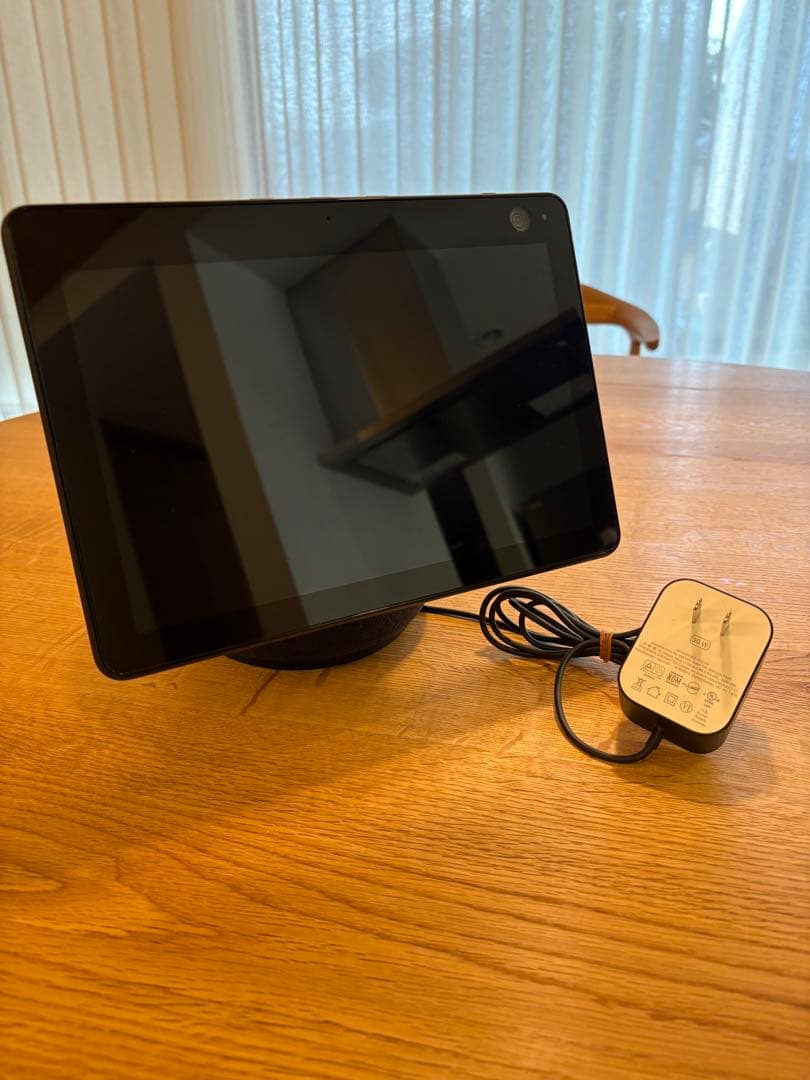 Amazon　Echo Show 10 第3世代 エコーショー10 Amazon.co.jp: Echo Show 10 (エコーショー10) 第3世代 - モーション