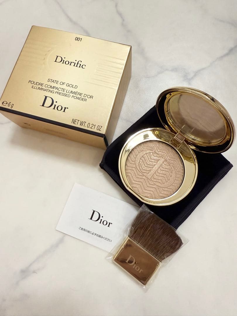 Dior ディオリフィック ゴールデンシマーパウダー001ラグジュリアスベージュ ディオール / ディオリフィック イルミネーティング パウダーの公式