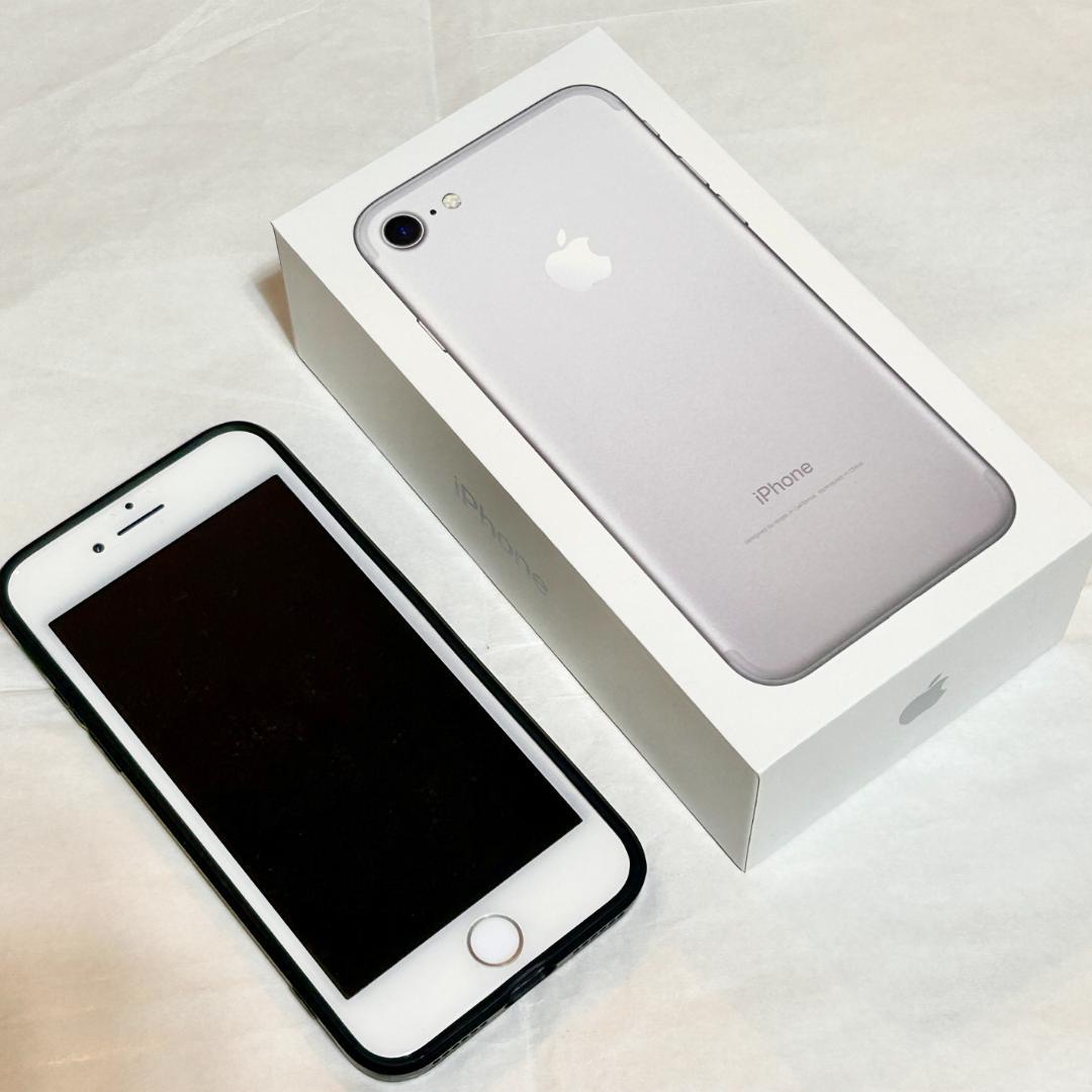 Apple iPhone 7 シルバー 32G - メルカリ