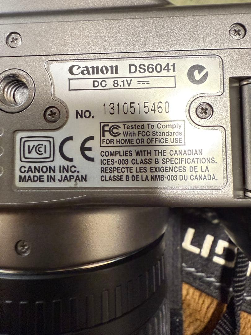 Canon EOS デジタル一眼レフカメラ 18-55mm、望遠レンズ、バック付