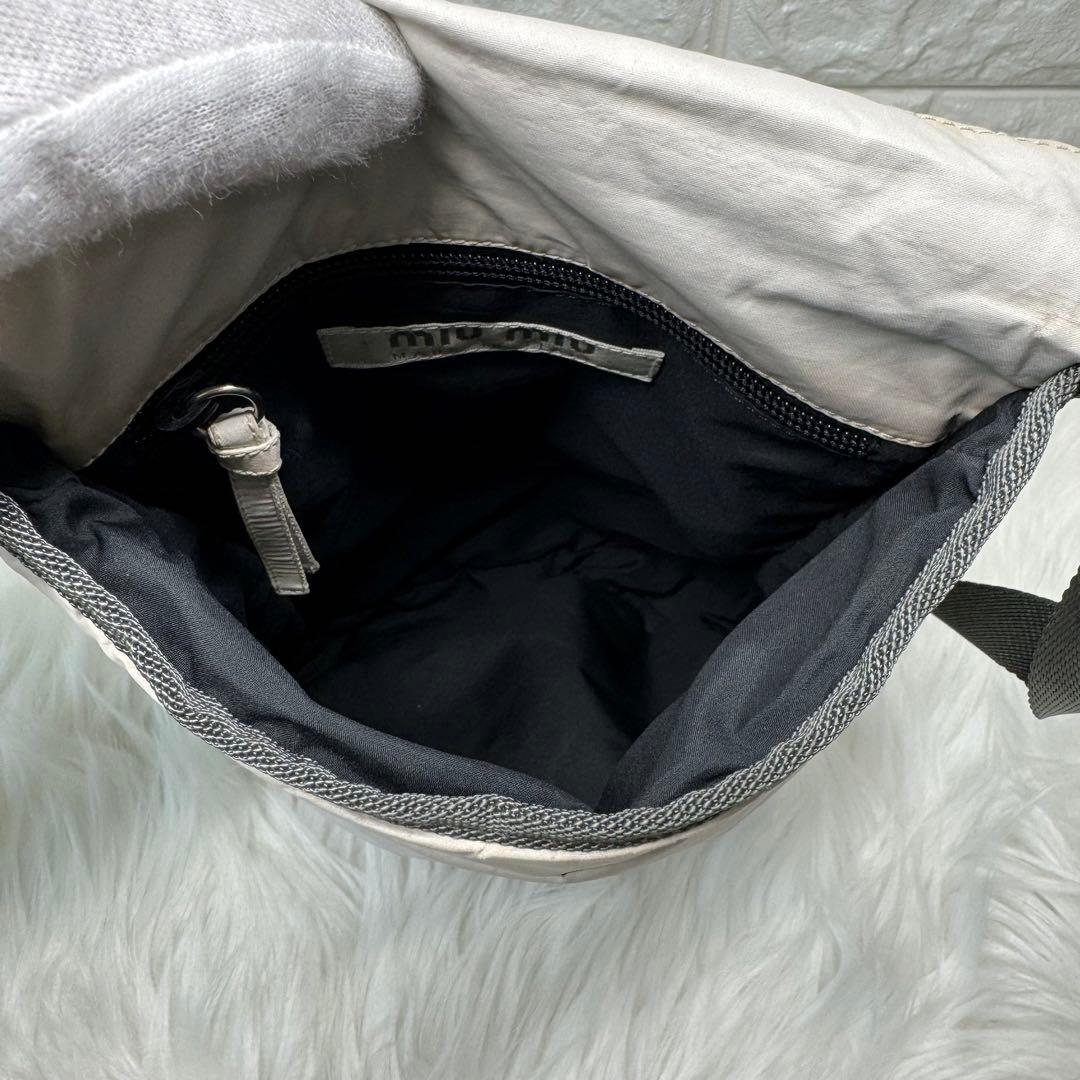 ミュウミュウ miumiu ショルダーバッグ アーカイブ 白タグ - メルカリ