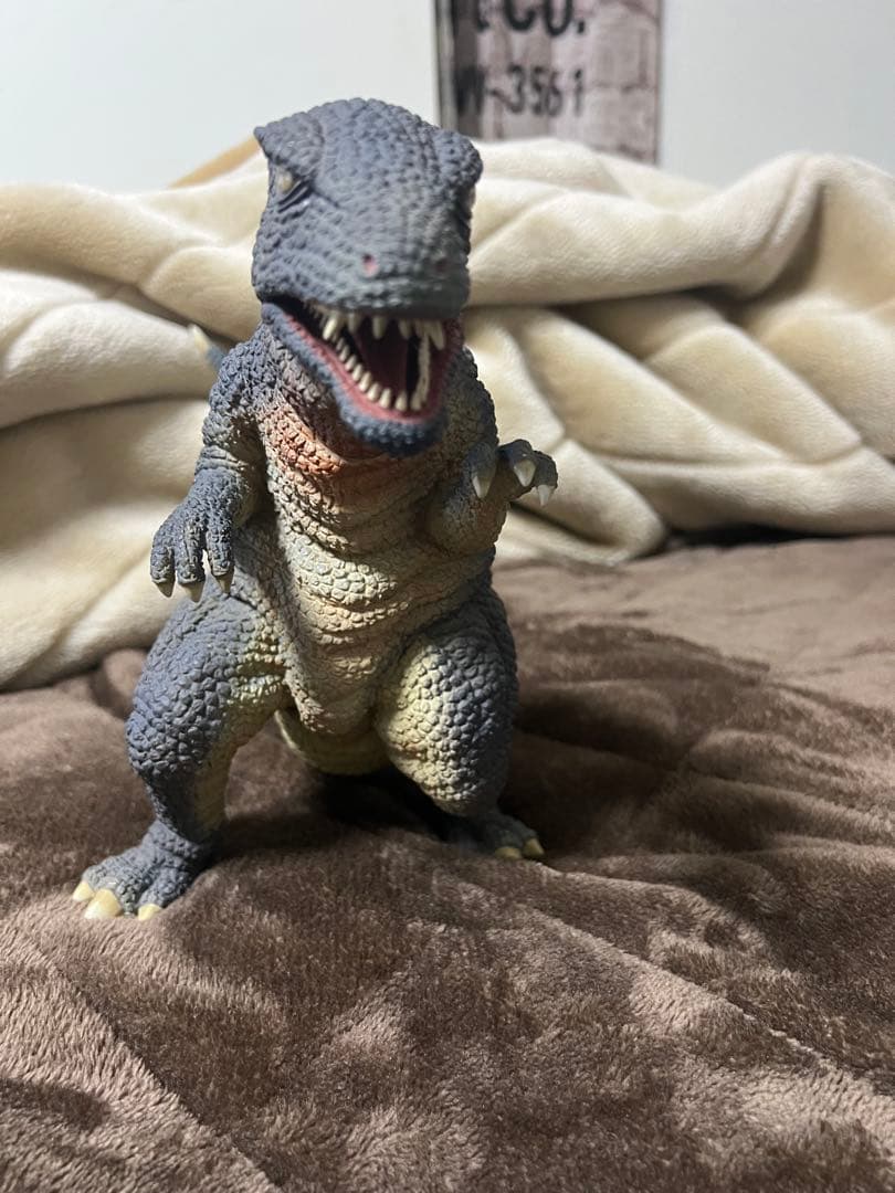 ゴジラ　東宝大怪獣シリーズエクスプラス　ゴロザウルス 投票1位で商品化されたゴロザウルスとバランのソフビフィギュア