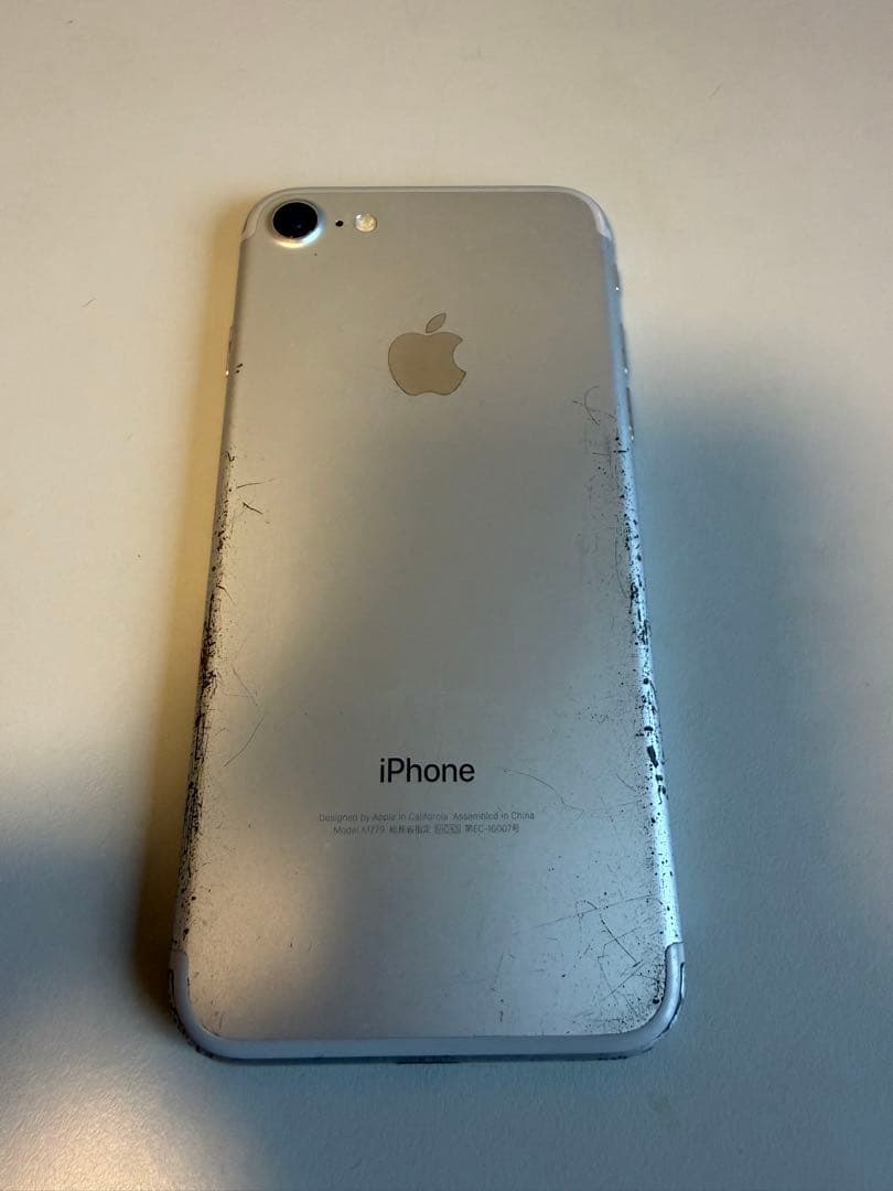 iPhone 7 32GB シルバー SIMフリー - メルカリ