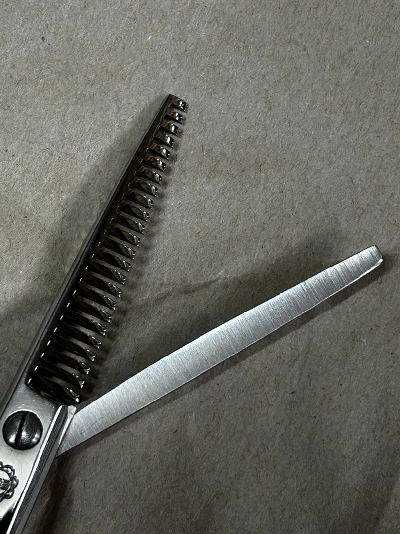 理美容ハサミ BOB スキ鋏TC5525と松幸作 SS はさみ シザー - メルカリ