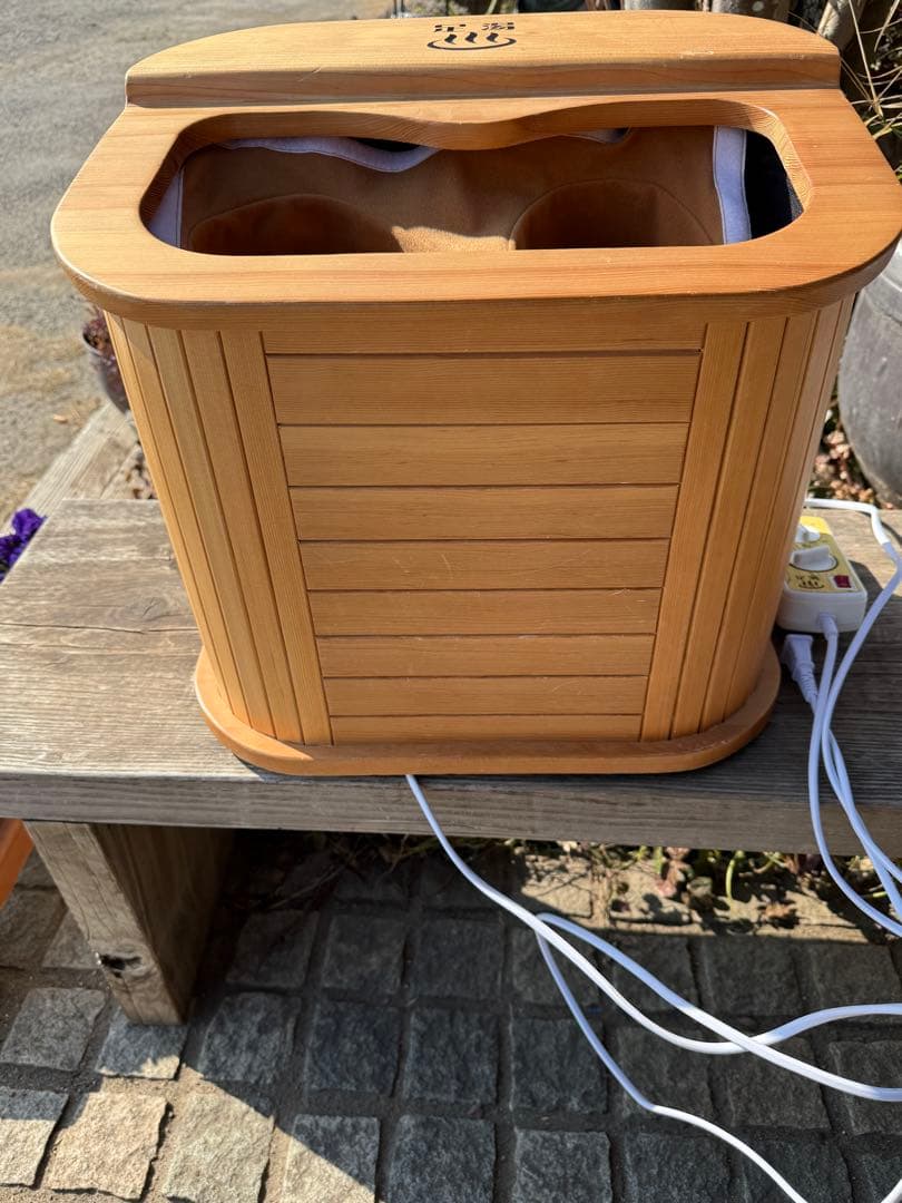 ぽかぽか 足湯DX アサヒ AY-2022N 脚温器 遠赤外線温熱 - メルカリ