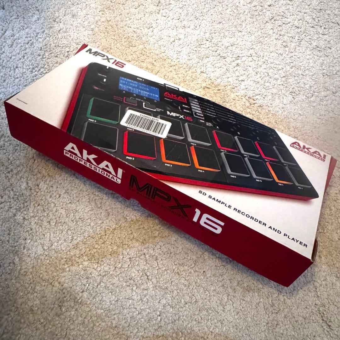 AKAI MPX16 サンプラー 備品完備 動作確認済 AKAI MPX16 - 16パッド搭載ステレオ・サンプラー／MIDIコントローラ