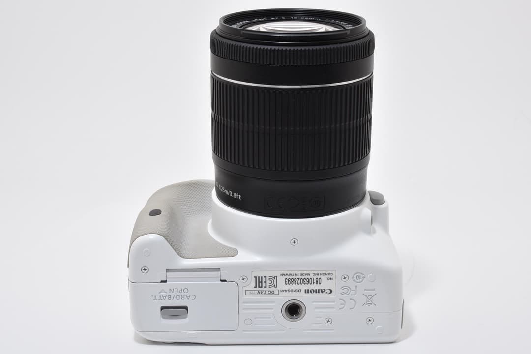 ほぼ未使用 Canon EOS Kiss X7 ホワイト スマホ転送 9423 - メルカリ