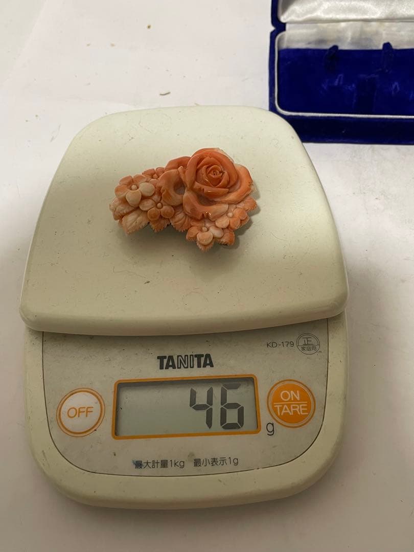 珊瑚 天然珊瑚 帯留め コーラル花彫刻シルバーブローチ重约46g