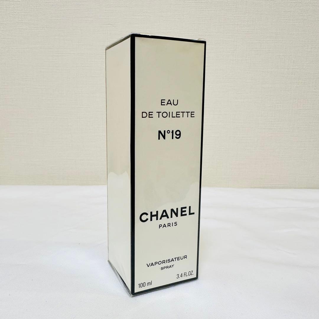新品未開封　CHANEL シャネル　N°19 オードトワレ　香水　100ml シャネル 香水 NO19 オードトワレ 開封済み 中古 CHANEL 100ml