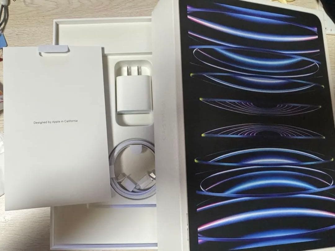 iPad Pro 第4世代 11インチ 256G Wi-Fi Apple iPad Pro 11インチ (M4) Wi-Fi 256GB 2024年春モデル 価格比較