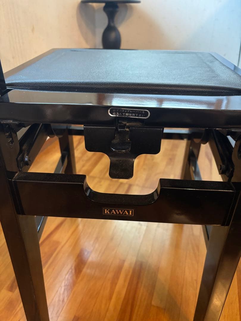 ピアノ椅子】KAWAI カワイ トムソン 椅子 背もたれ付き 高さ調整可能