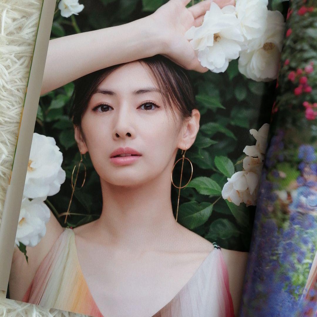 美品初版】北川景⼦ 写真集『「37」20th anniversary』 - メルカリ