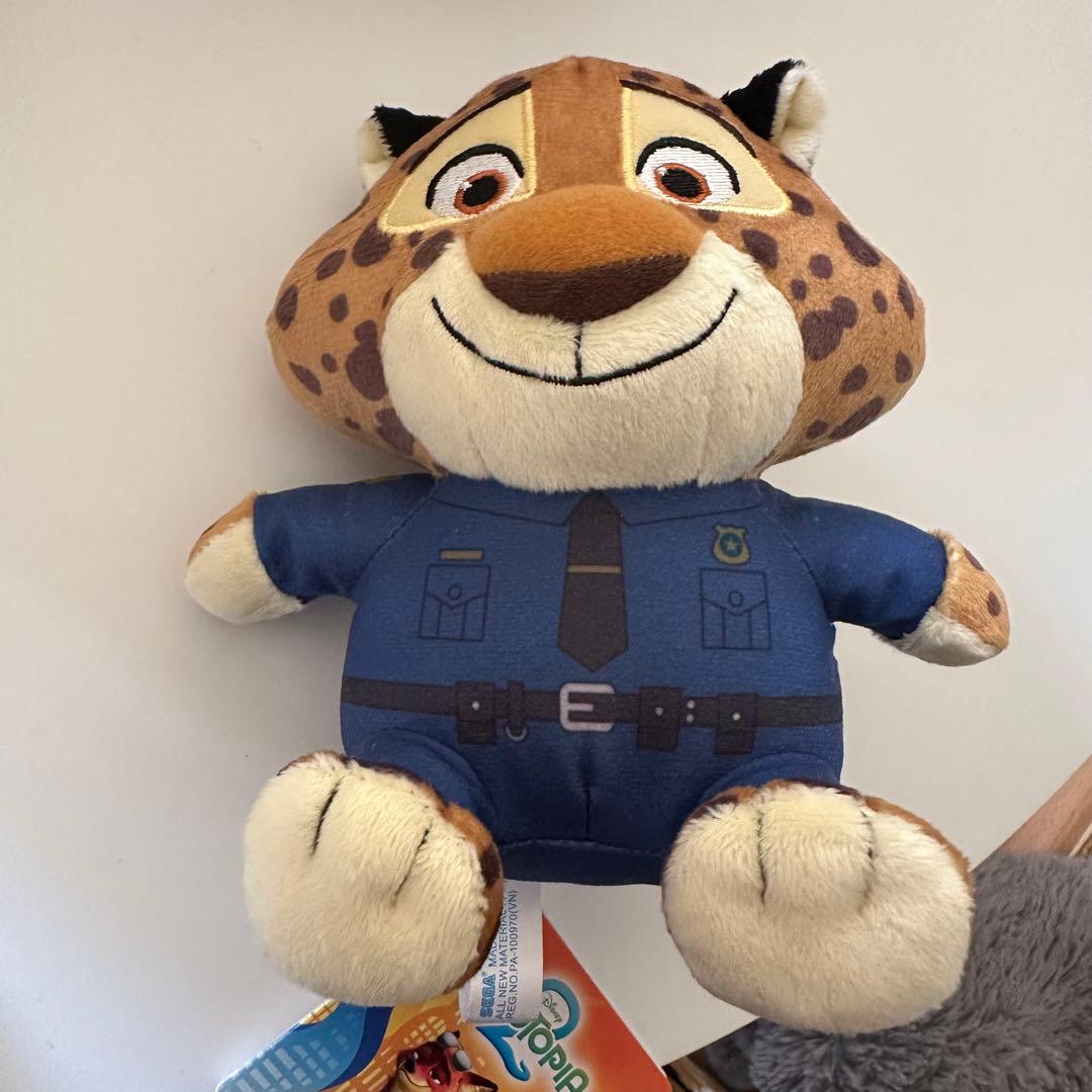 ズートピア クロウハウザー ぬいぐるみ - メルカリ