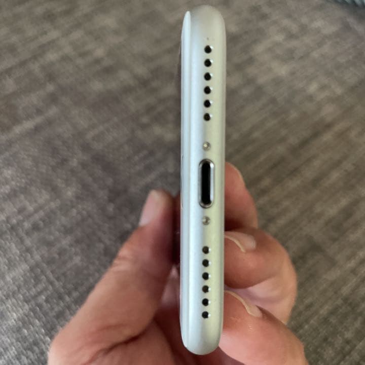 iPhone8 シルバー 64GB SIMフリー 割引