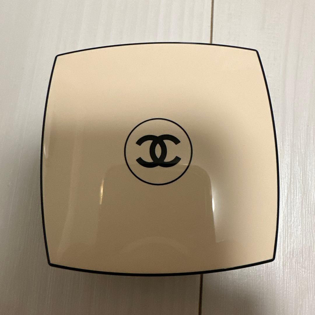 CHANEL LES BEIGES クッションファンデーション BR12 - メルカリ