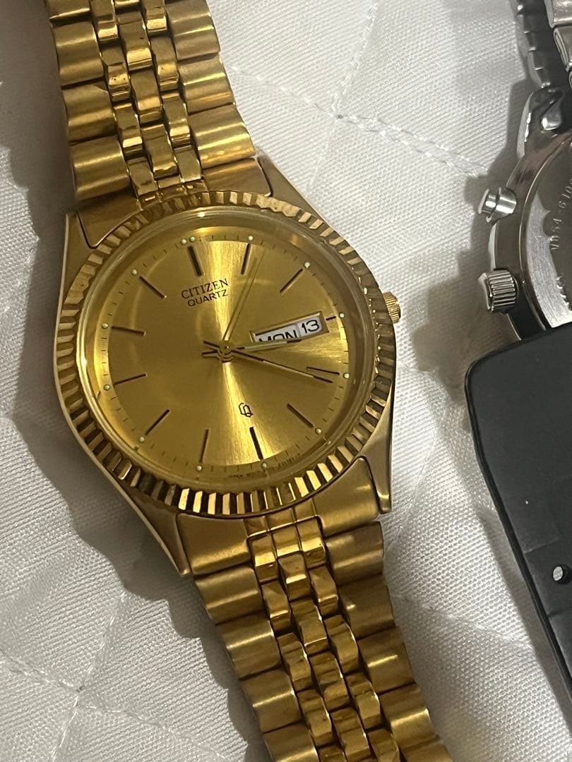 Omega 2個citizen &seiko 箱とストラップ付属。腕時計 - メルカリ
