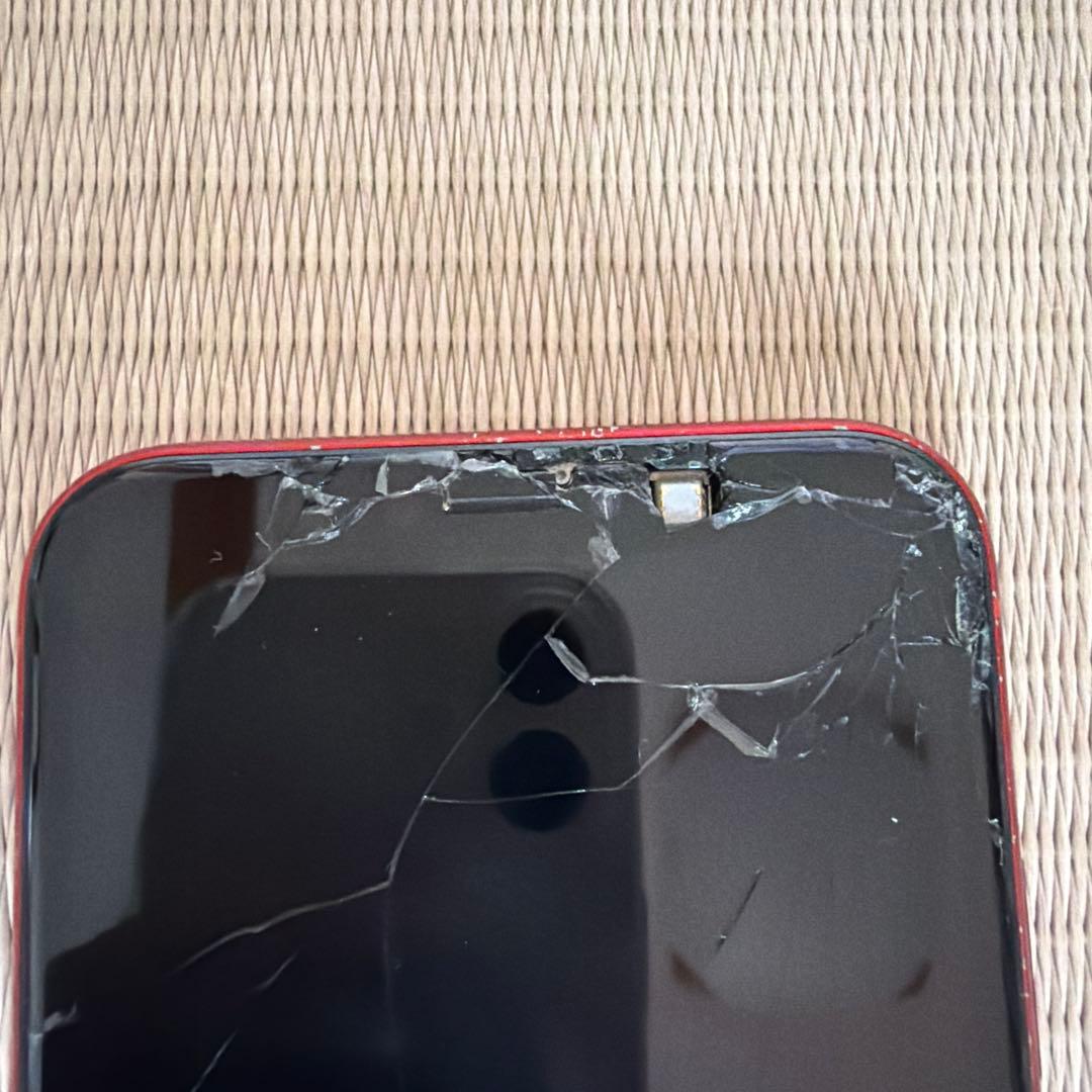 iPhoneXR RED 64GB 画面割れあり ジャンク扱い 付属品あり - メルカリ