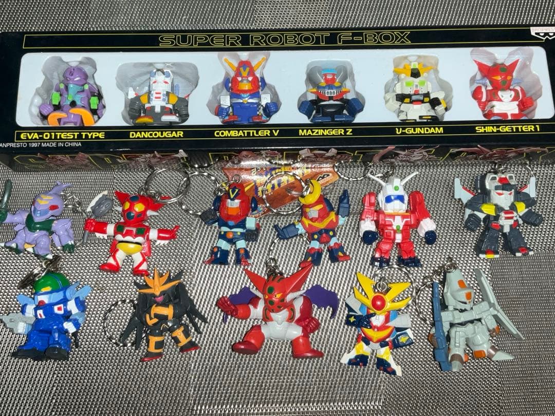 スーパーロボット大戦 スーパーロボット大戦OG」シリーズの機体をラインナップするバンダイの