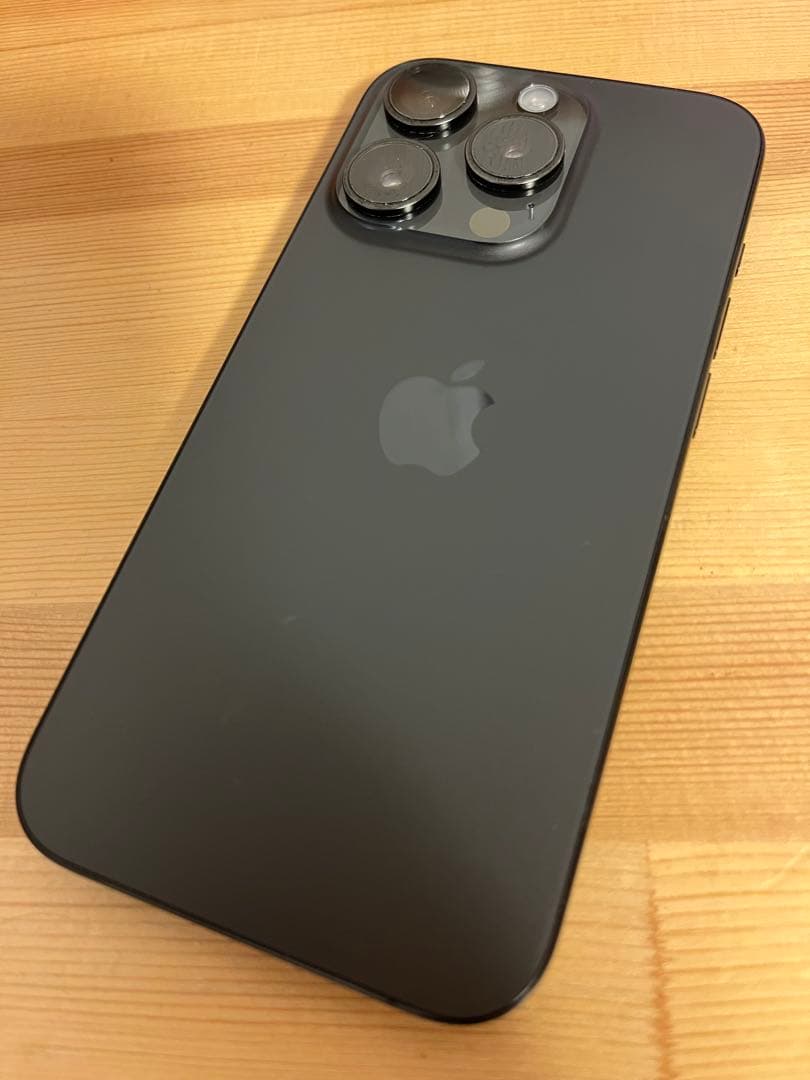 【送料無料】極美品✨iPhone15Pro 512GB iPhone 15 Pro 512GB - ブラックチタニウム（SIMフリー）[整備済製品
