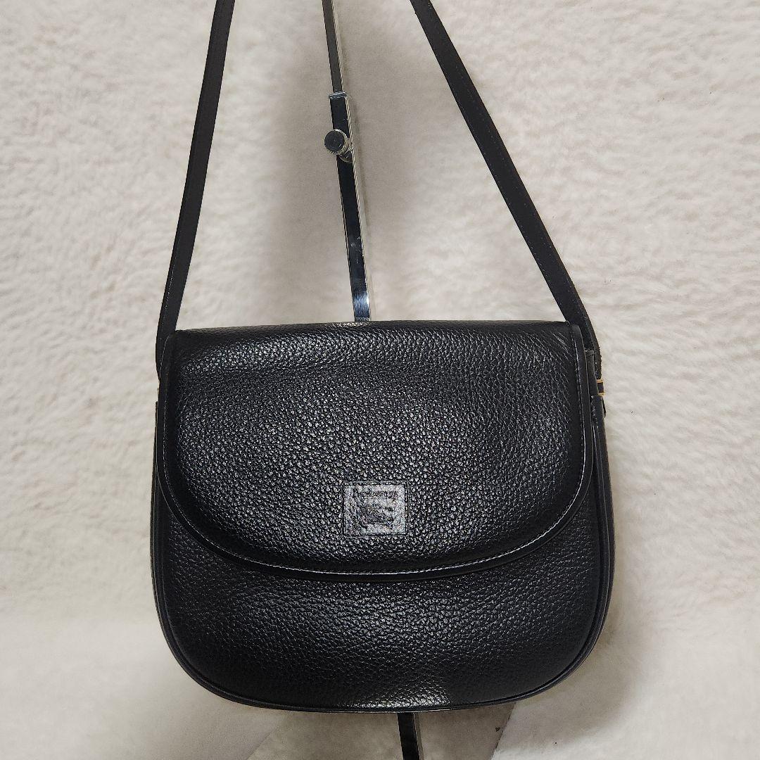 バーバリー ノバチェック シボ革 レザー 黒 斜め掛け ショルダーバッグ