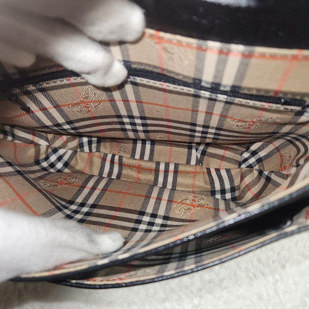 バーバリー ノバチェック シボ革 レザー 黒 斜め掛け ショルダーバッグ