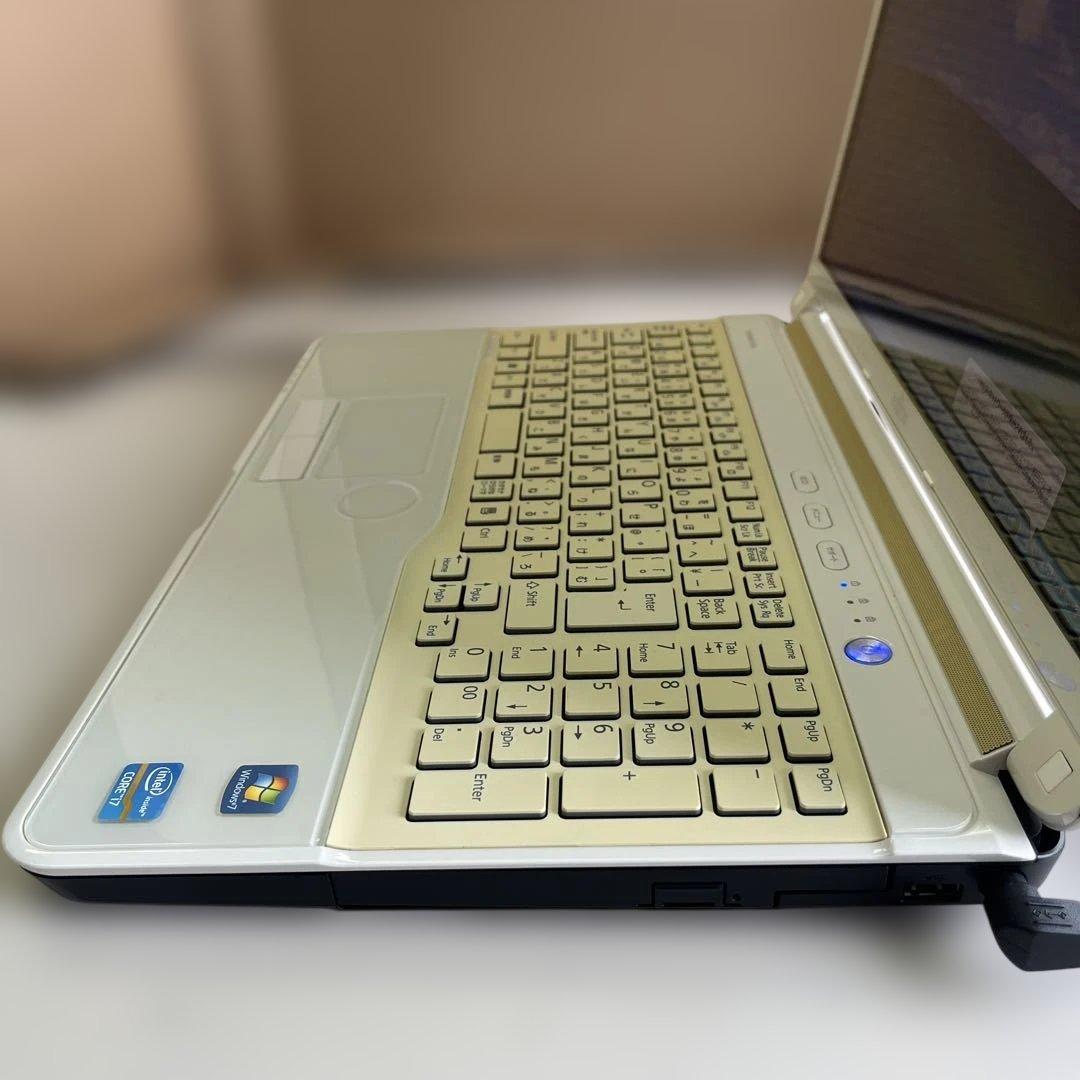 ☆格安美品XP☆富士通15.6インチ大画面長時間バッテリー第3世代i7