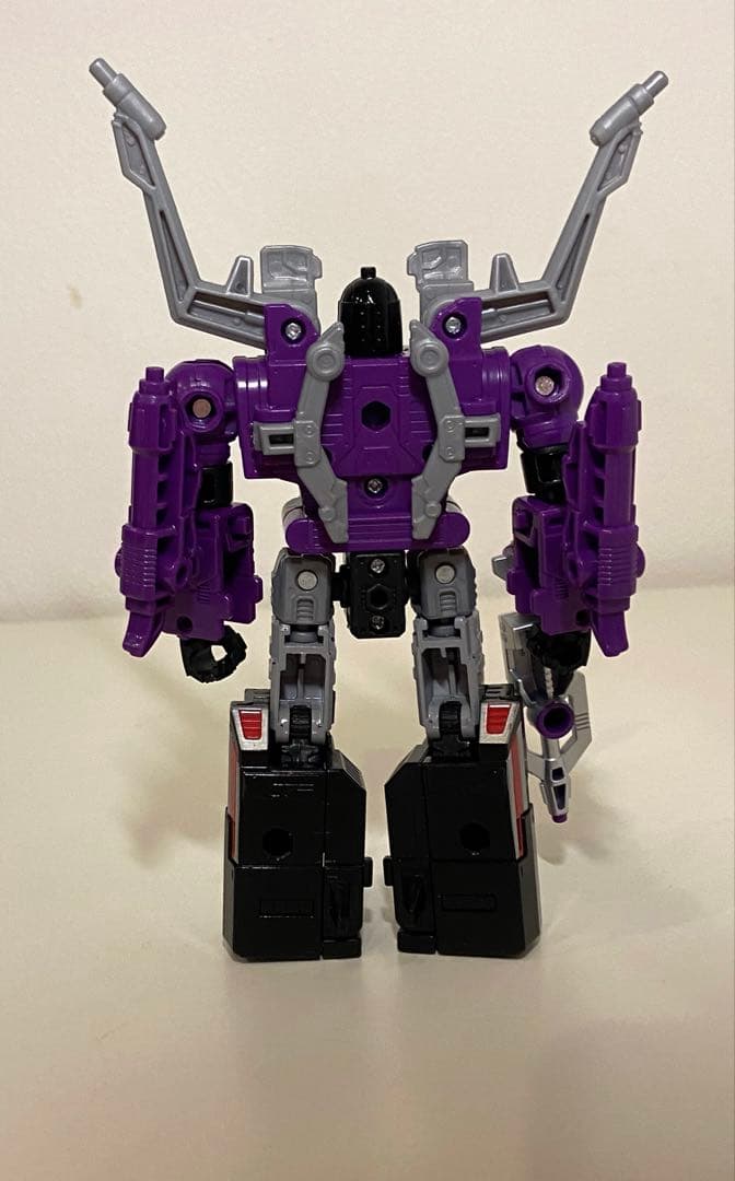 インセクトロン3体セット トランスフォーマーレガシー - メルカリ