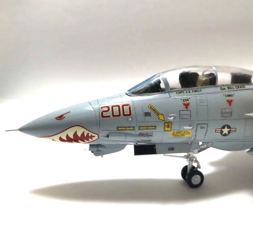 【完成品】F-14A トムキャット 1/72 サンダウナーズ ハセガワ 1/72 F-14A トムキャット VFA-111 