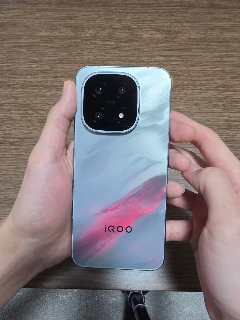 iQOO 15 12GB/256GB 本体 iQOO 15 12GB+256GB