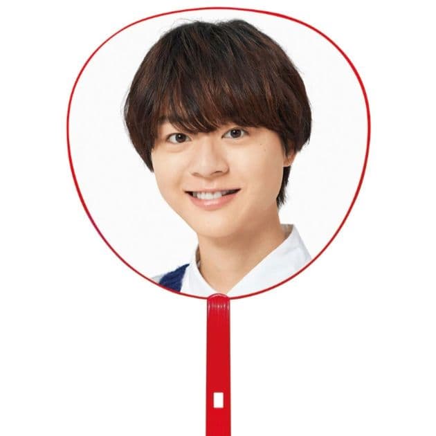 岡佑吏 あけおめうちわ 新品未開封 AmBitious - メルカリ