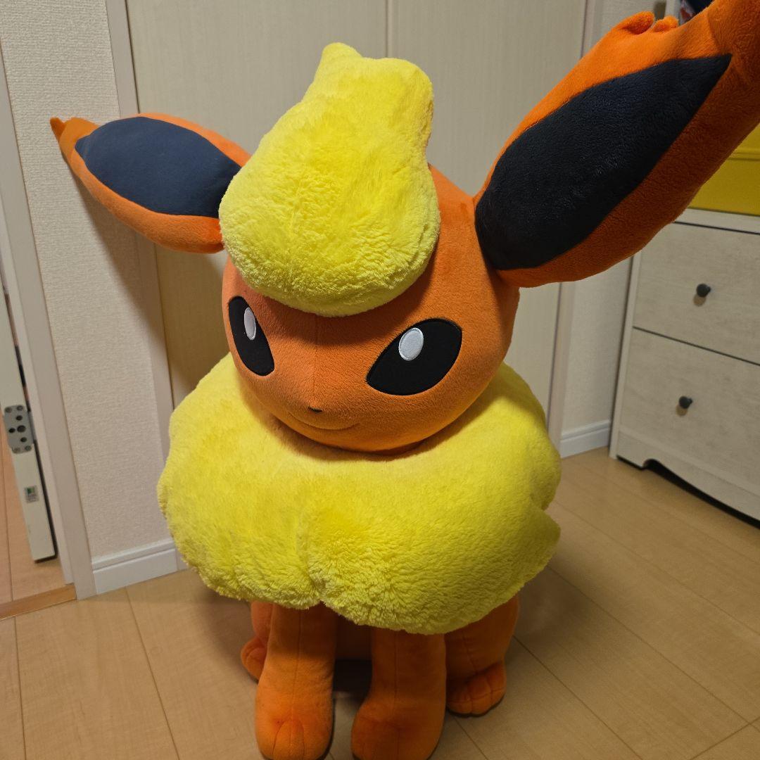 ポケモン 等身大ブースター ぬいぐるみ - メルカリ