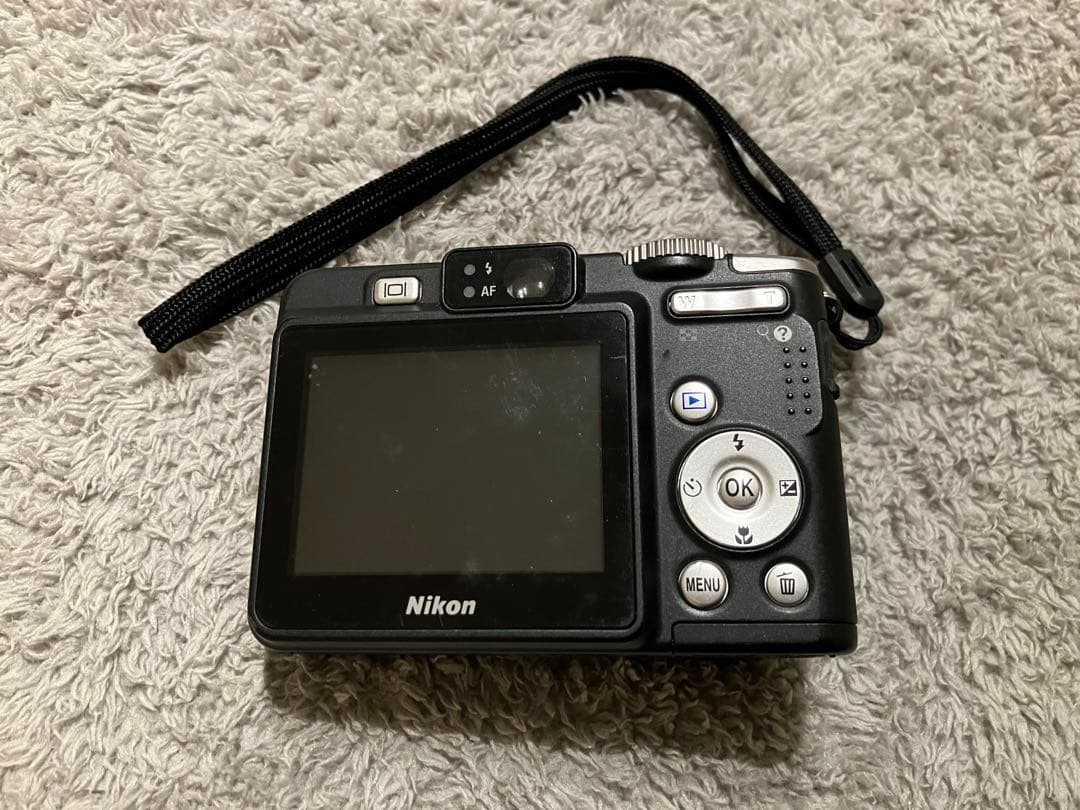動作確認済】Nikon COOLPIX P50 コンパクトデジタルカメラ - メルカリ